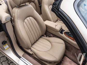 Jaguar XK (2003) Wnętrze