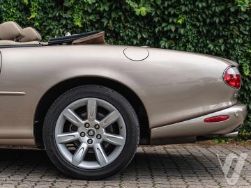 Jaguar XK (2003) Zdjęcia z zewnątrz
