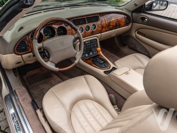 Jaguar XK (2003) Wnętrze