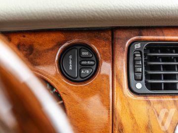Jaguar XK (2003) Wnętrze