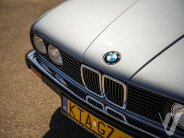 BMW Seria 3 (1984) Zdjęcia z zewnątrz