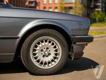 BMW Seria 3 (1984) Zdjęcia z zewnątrz