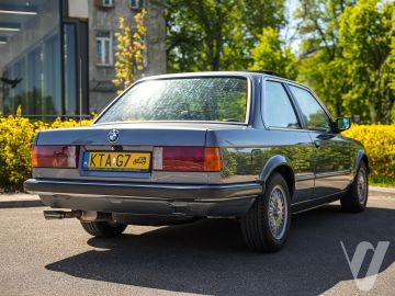 BMW Seria 3 (1984) Zdjęcia z zewnątrz