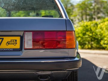 BMW Seria 3 (1984) Zdjęcia z zewnątrz