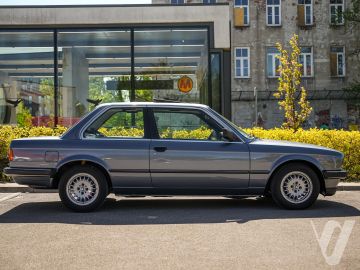 BMW Seria 3 (1984) Zdjęcia z zewnątrz