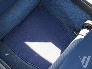 BMW Seria 3 (1984) Wnętrze