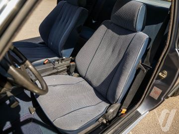 BMW Seria 3 (1984) Wnętrze
