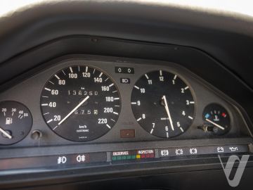 BMW Seria 3 (1984) Wnętrze