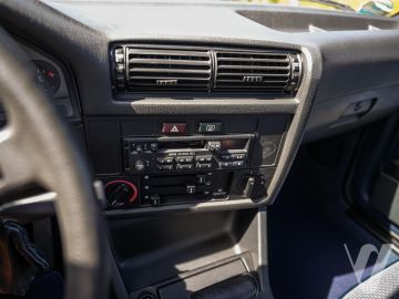 BMW Seria 3 (1984) Wnętrze