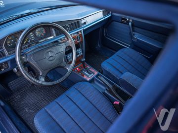 Mercedes-Benz W201 (1991) Wnętrze