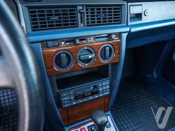 Mercedes-Benz W201 (1991) Wnętrze