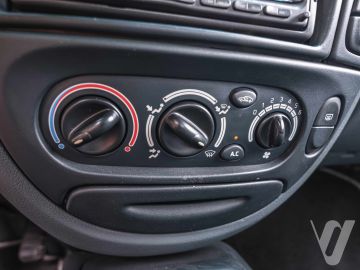 Renault Megane (1996) Inside