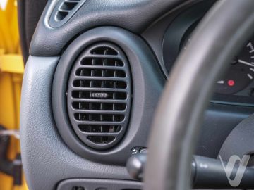 Renault Megane (1996) Inside