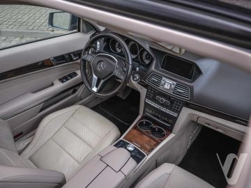 Mercedes-Benz Klasa E (2014) Inside