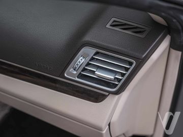 Mercedes-Benz Klasa E (2014) Inside