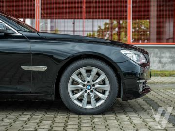 BMW Seria 7 (2012) Outside