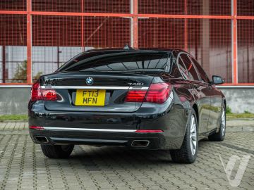 BMW Seria 7 (2012) Outside