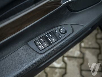 BMW Seria 7 (2012) Inside