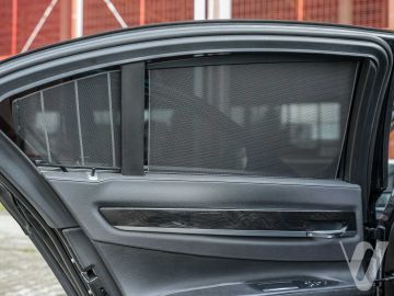 BMW Seria 7 (2012) Inside