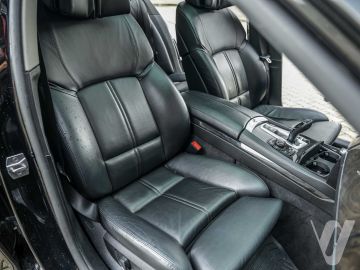 BMW Seria 7 (2012) Inside