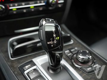 BMW Seria 7 (2012) Inside