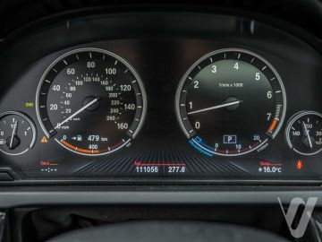BMW Seria 7 (2012) Inside
