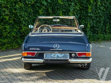 Mercedes-Benz SL (1966) Zdjęcia z zewnątrz