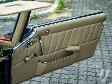 Mercedes-Benz SL (1966) Wnętrze