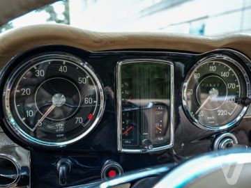 Mercedes-Benz SL (1966) Wnętrze