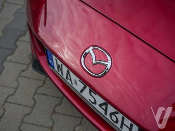 Mazda MX-5 (2021) Outside