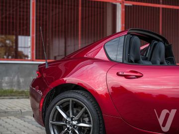 Mazda MX-5 (2021) Outside