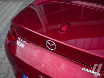 Mazda MX-5 (2021) Outside