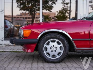 Mercedes-Benz SL (1986) Zdjęcia z zewnątrz