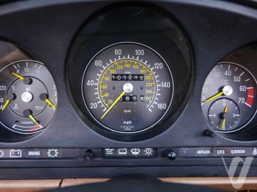 Mercedes-Benz SL (1986) Wnętrze