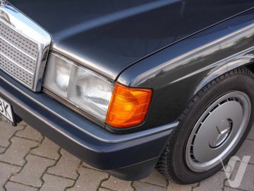 Mercedes-Benz W201 (1992) Zdjęcia z zewnątrz