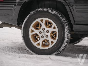Jeep Grand Cherokee (1996) Zdjęcia z zewnątrz
