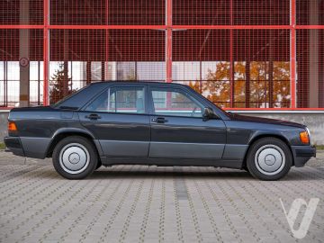 Mercedes-Benz W201 (1992) Zdjęcia z zewnątrz