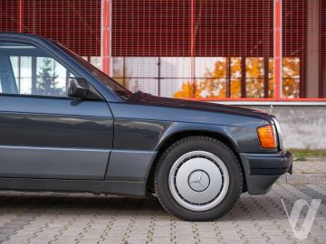 Mercedes-Benz W201 (1992) Zdjęcia z zewnątrz