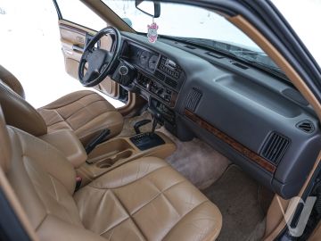 Jeep Grand Cherokee (1996) Wnętrze