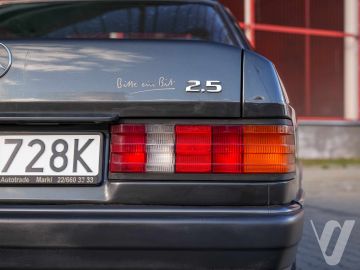 Mercedes-Benz W201 (1992) Zdjęcia z zewnątrz