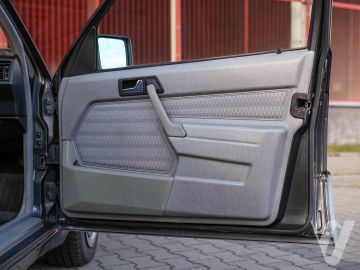 Mercedes-Benz W201 (1992) Wnętrze