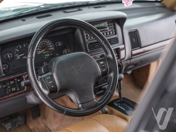 Jeep Grand Cherokee (1996) Wnętrze