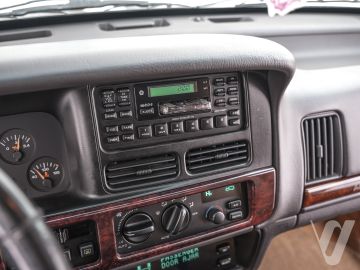 Jeep Grand Cherokee (1996) Wnętrze