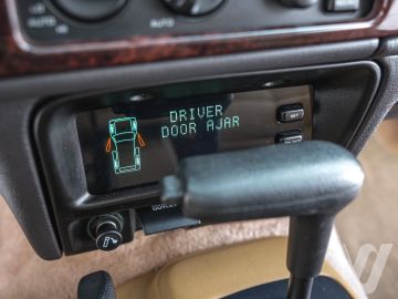 Jeep Grand Cherokee (1996) Wnętrze