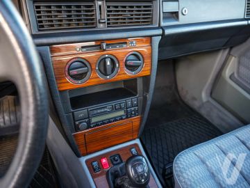 Mercedes-Benz W201 (1992) Wnętrze