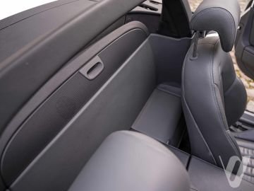 Mercedes-Benz SL (2005) Inside