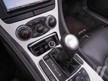 Mercedes-Benz SL (2005) Inside