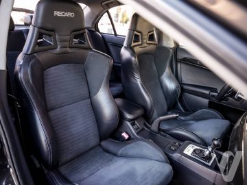 Mitsubishi Lancer Evolution (2008) Wnętrze