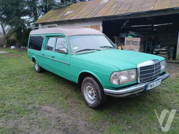 Mercedes-Benz W123 (1981) Outside