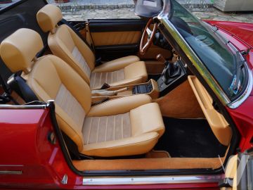 Alfa Romeo Spider (1991) Wnętrze